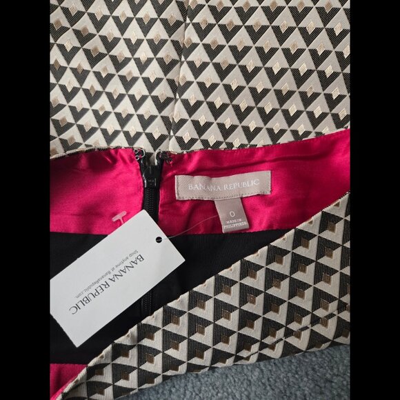 Banana Republic Pencil Skirt Metallic Gold Geometric  Size 0 NWT - Picture 3 of 10